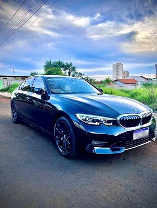 BMW 320i 2.0 16V TURBO GASOLINA SPORT GP AUTOMÁTICO BMW 320i 2.0 16V TURBO GASOLINA SPORT GP AUTOMÁTICO